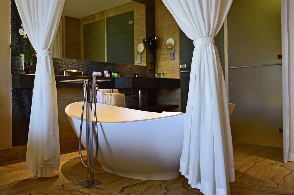 Hotel Pestana Colombos Premium Club à Porto Santo Extérieur photo